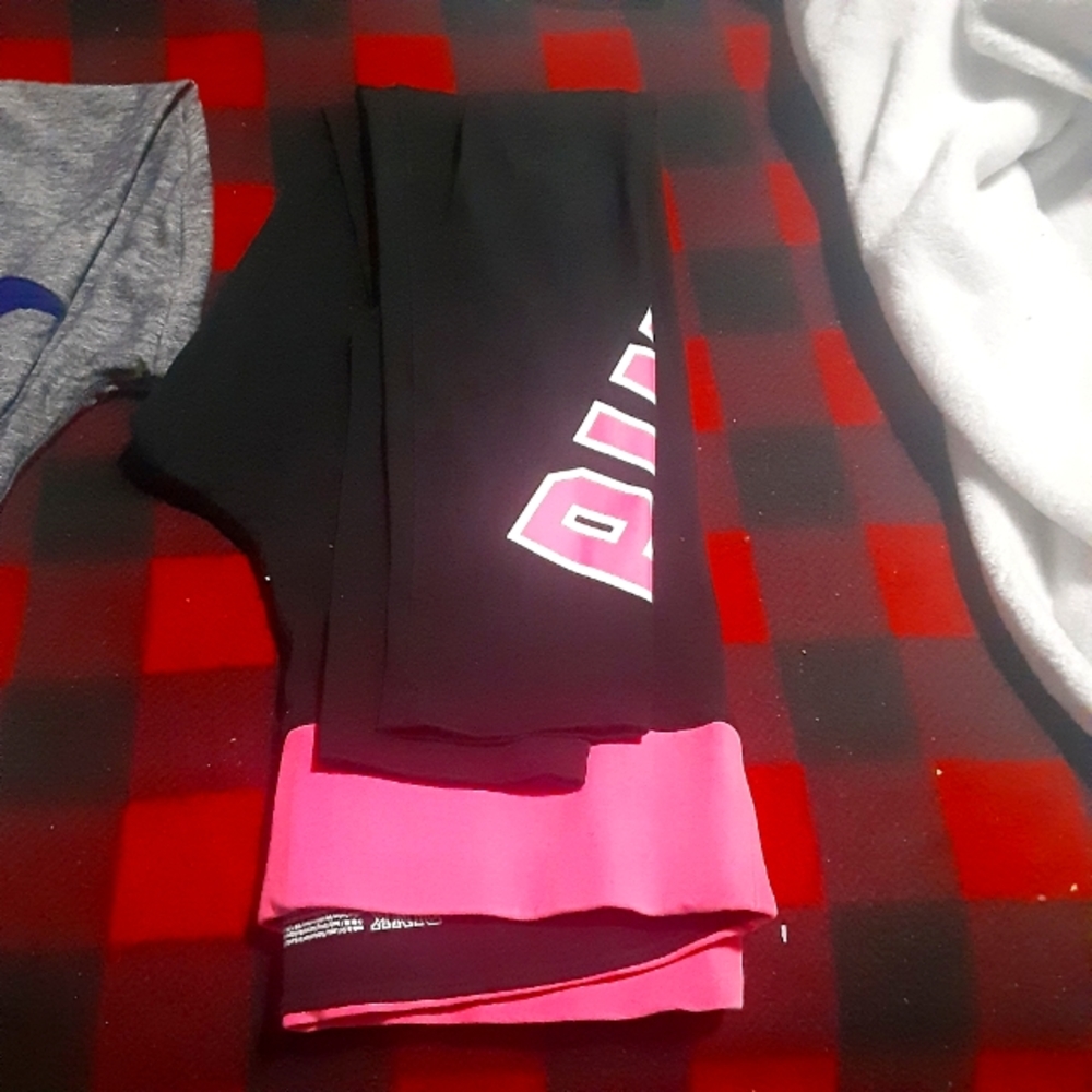 VS Pink leggings